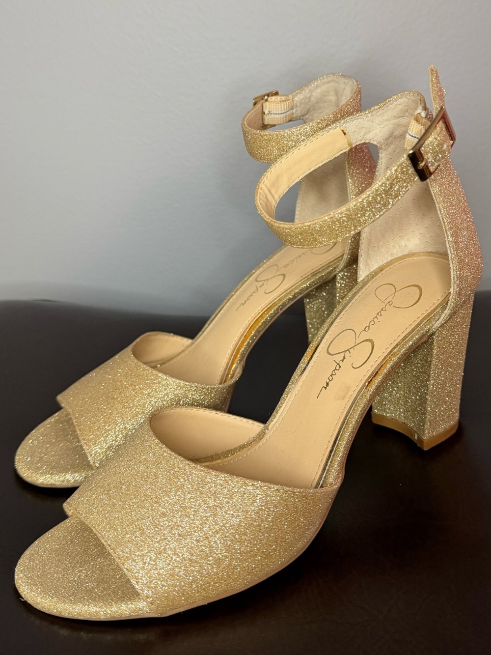 Jessica Simpson Sherron Glitter Block Heel Sandal Size 8 Gold Metallic Sparkle